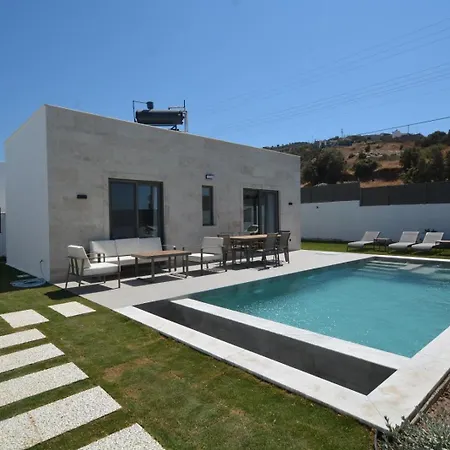 Вилла Kaura Миляс