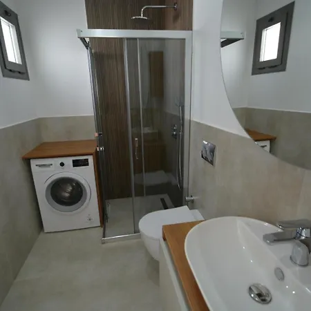 Novara Βίλα Milas