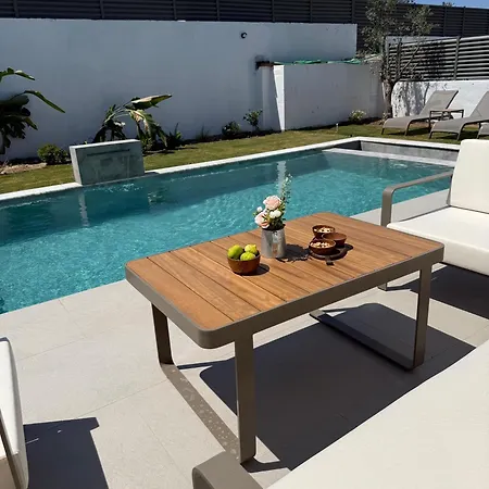 Βίλα Novara Milas